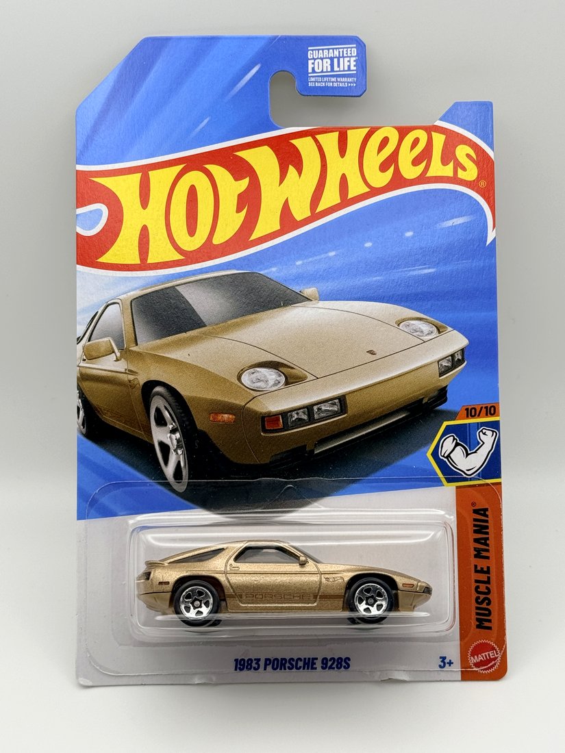 1983 Porsche 1983 928S Hot Wheels 1:64 diecast