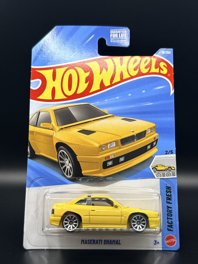 1990 Maserati Shamal Hot Wheels 1:64 diecast