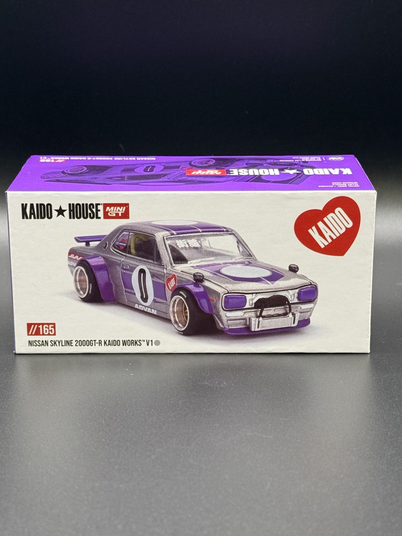 Skyline 2000GT-R (KPGC10) Kaido Works V1 1:64 diecast
