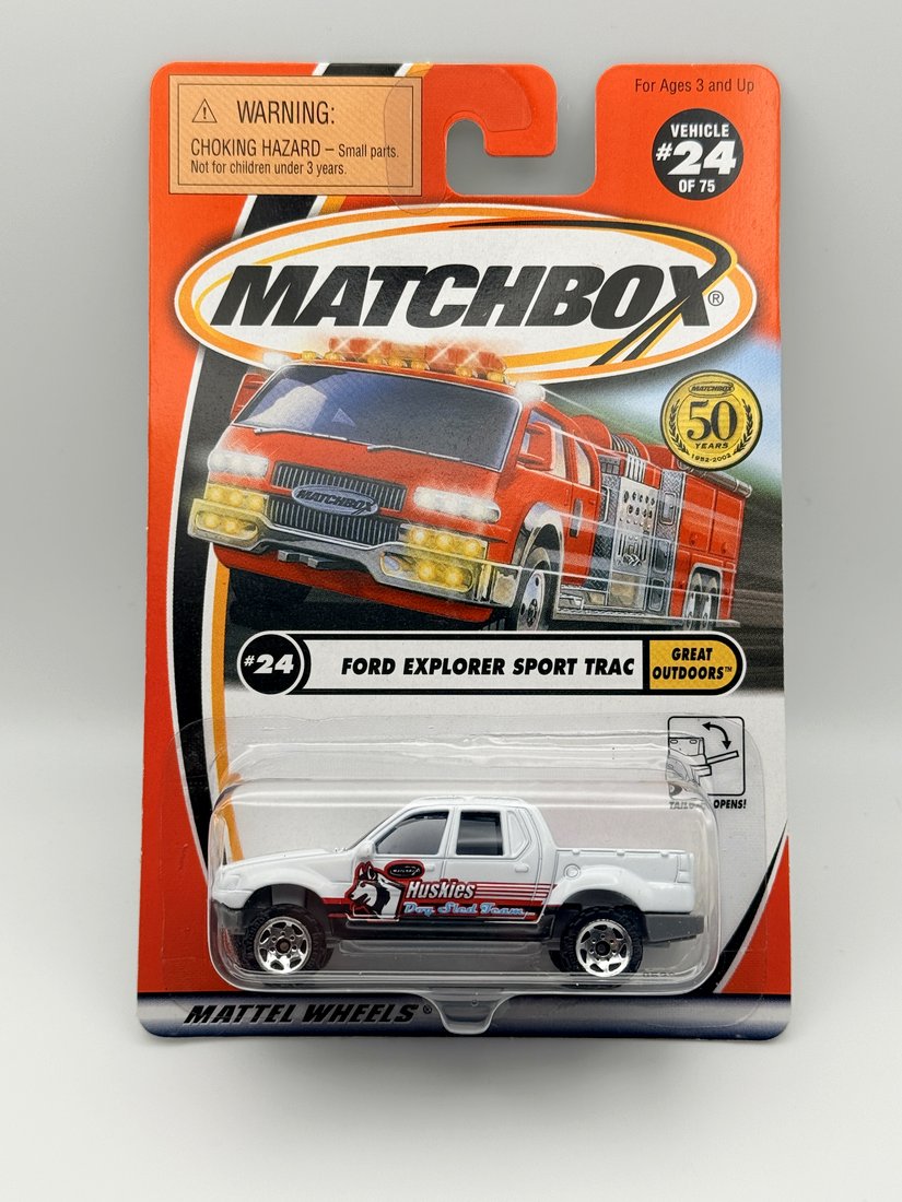 Ford Explorer Sport Trac Matchbox 1:64 diecast